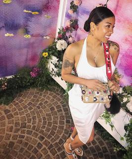 Keyshia Cole feet photo thumbnail
