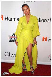 Keyshia Cole feet photo thumbnail