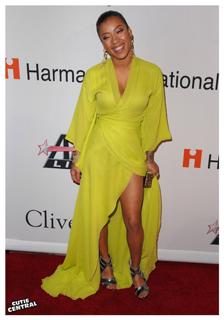 Keyshia Cole feet photo thumbnail