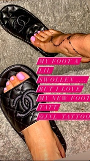 Keyshia Cole feet photo thumbnail