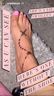 Keyshia Cole feet photo thumbnail