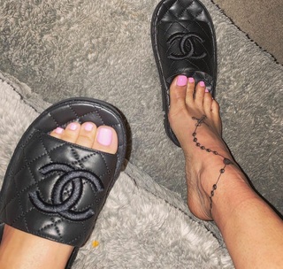 Keyshia Cole feet photo thumbnail
