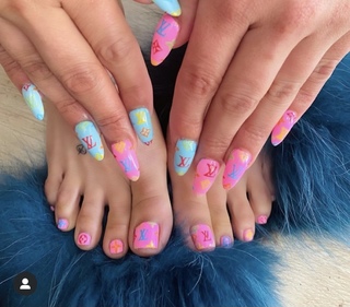 Keyshia Cole feet photo thumbnail