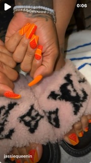 Keyshia Cole feet photo thumbnail