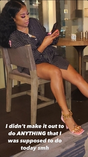Keyshia Cole feet photo thumbnail