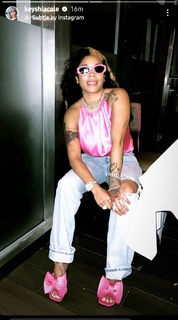 Keyshia Cole feet photo thumbnail
