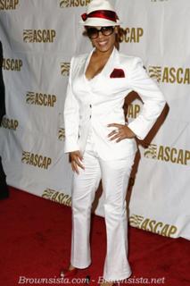 Keyshia Cole feet photo thumbnail