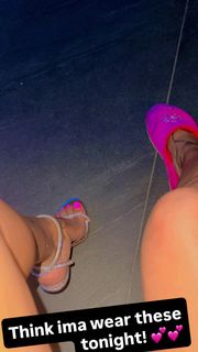 Keyshia Cole feet photo 1