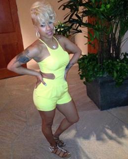 Keyshia Cole feet photo thumbnail