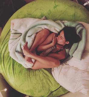 Khalyla Kuhn feet photo thumbnail