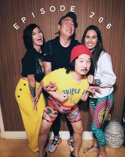 Khalyla Kuhn feet photo thumbnail