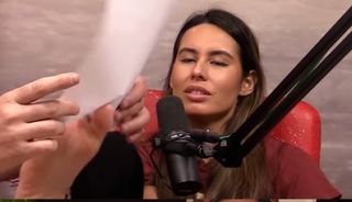 Khalyla Kuhn feet photo thumbnail