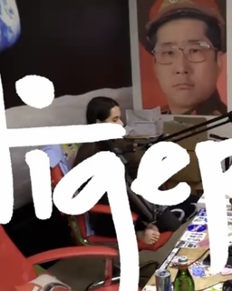 Khalyla Kuhn feet photo thumbnail