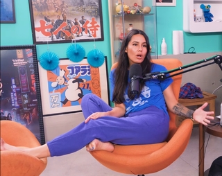 Khalyla Kuhn feet photo thumbnail