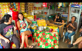 Khalyla Kuhn feet photo thumbnail