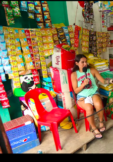 Khalyla Kuhn feet photo thumbnail