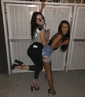 Khloe Kay feet photo thumbnail