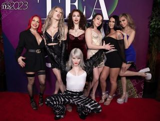 Khloe Kay feet photo thumbnail