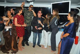 Khloé Kardashian feet photo thumbnail