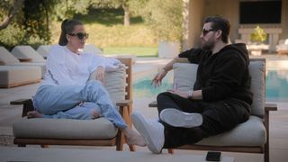 Khloé Kardashian feet photo thumbnail