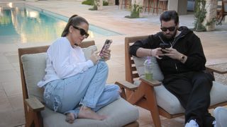 Khloé Kardashian feet photo thumbnail