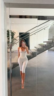Khloé Kardashian feet photo 18
