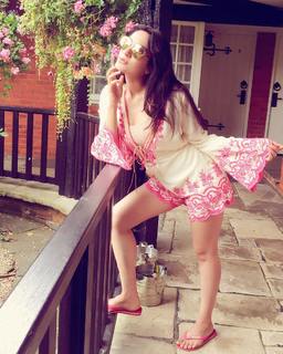 Khushali Kumar feet photo 5