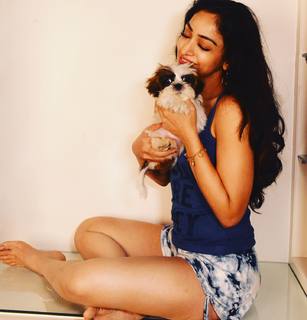Khushali Kumar feet photo 2
