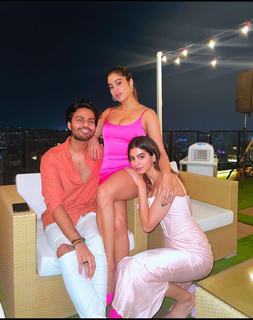 Khushi Kapoor feet photo 5