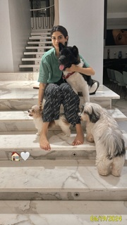 Khushi Kapoor feet photo 6