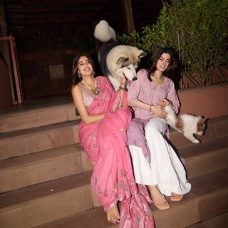Khushi Kapoor feet photo 7