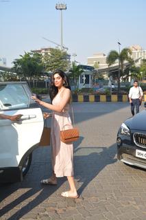 Khushi Kapoor feet photo 7