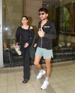 Khushi Kapoor feet photo 7
