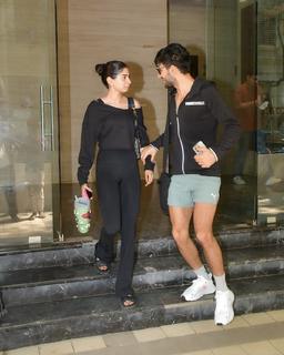 Khushi Kapoor feet photo 5