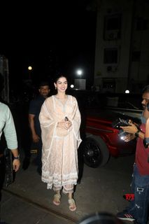 Khushi Kapoor feet photo 9