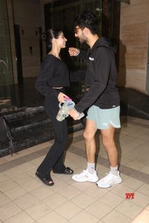 Khushi Kapoor feet photo 4