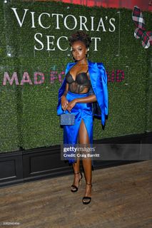 KiKi Layne feet photo 11