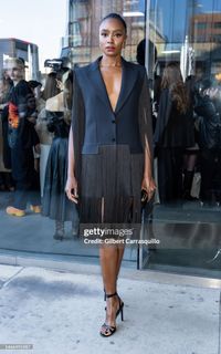 KiKi Layne feet photo 9