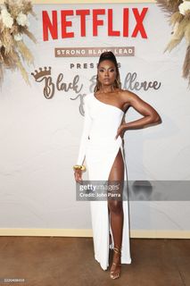 KiKi Layne feet photo 9