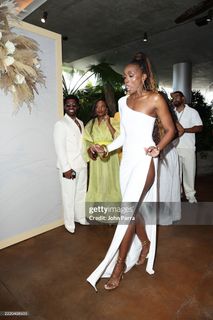 KiKi Layne feet photo 8