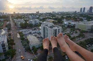 Kiana Ledé feet photo 15