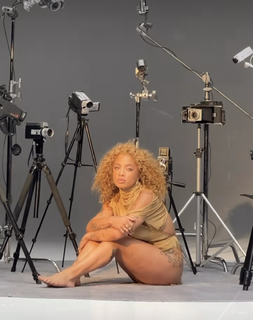 Kiana Ledé feet photo 4