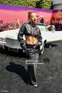 Kiana Ledé feet photo 13