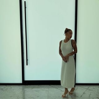 Kiana Ledé feet photo 7