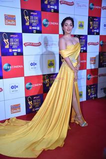 Kiara Advani feet photo thumbnail