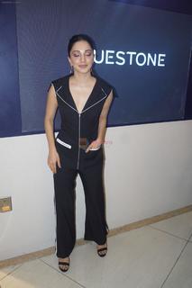 Kiara Advani feet photo thumbnail