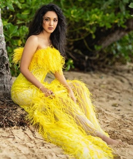 Kiara Advani feet photo thumbnail