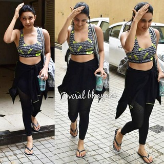 Kiara Advani feet photo thumbnail