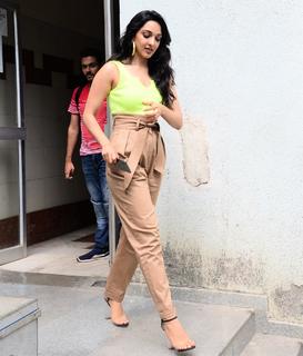 Kiara Advani feet photo thumbnail