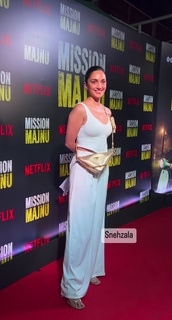 Kiara Advani feet photo thumbnail